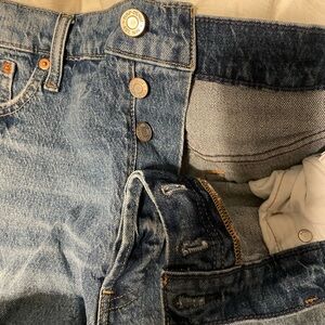 GAP high rise cheeky short